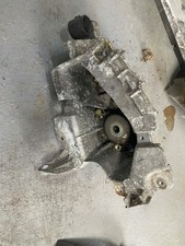 Battery tray bracket/ upper