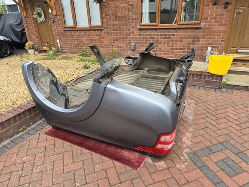 Mitsubishi l200 rear - mitsubishi,