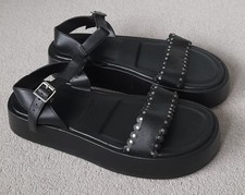 Oasis Brand Ladies Black