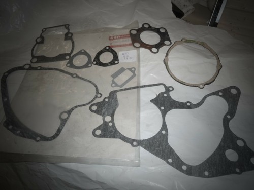 Suzuki gaskets assorted - suzuki,