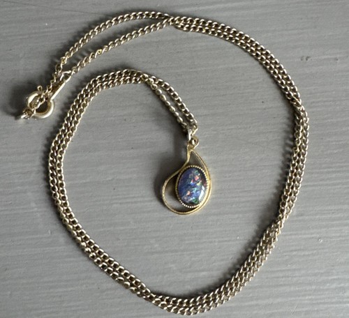 Dainty vintage gold tone - vintage,