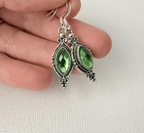 Emerald green earrings - emerald,