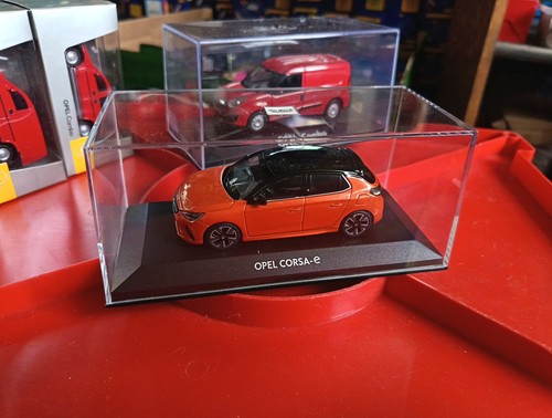 Boxed model minichamps - 1/43,
