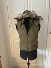 H&M Girls Gillet Age 8-10y