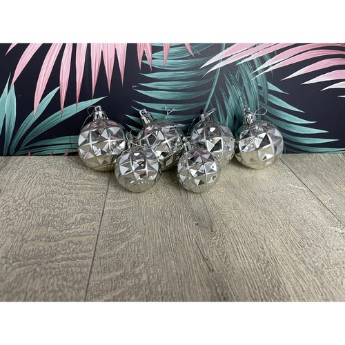 Metallic plastic faceted