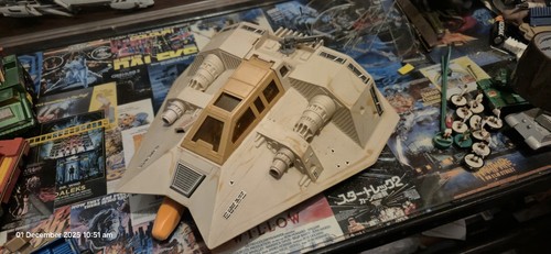 Vintage star wars snowspeeder - star,