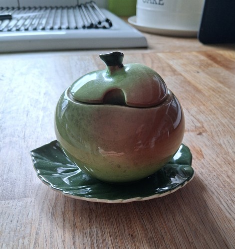 Vintage carlton ware - vintage, apple