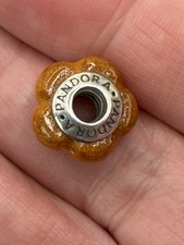Authentic Pandora Pau Amarelo