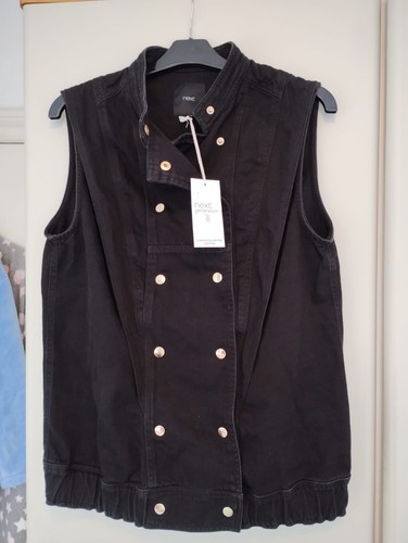 Bnwt next black - next, button
