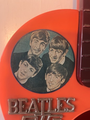 The beatles big toy - beatles, guitar