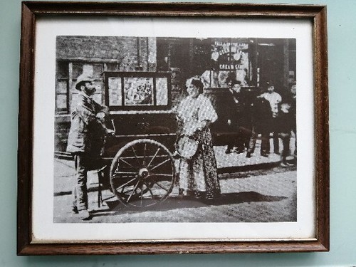 Barrel street organ - organ, circa