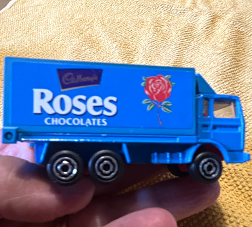 Corgi juniors 464 - corgi, cadbury