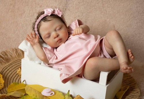 Lifelike mini reborn baby - mini,