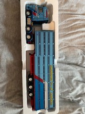 Longthrone Daf with livestock