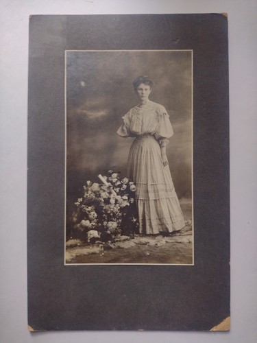 Lady standing next - lady,