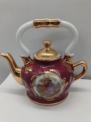 Miniature teapot porcelain - ,