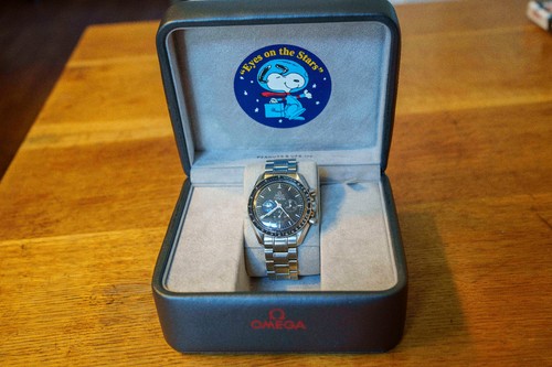 Omega speedmaster snoopy - omega,