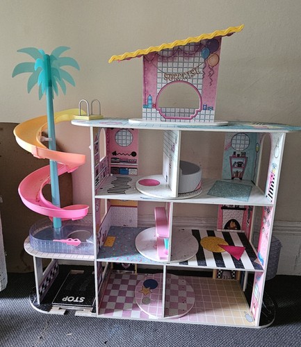 Doll house lol - house,