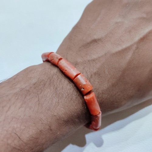 Vintage red coral bracelet - red,