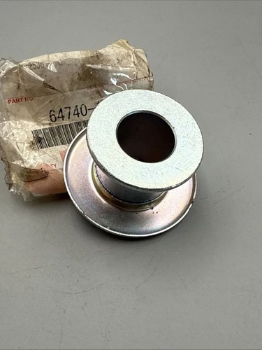 Suzuki spacer right - suzuki,