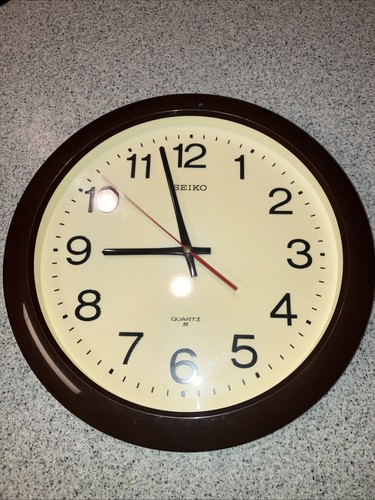 Vintage seiko quartz round - vintage, 14"