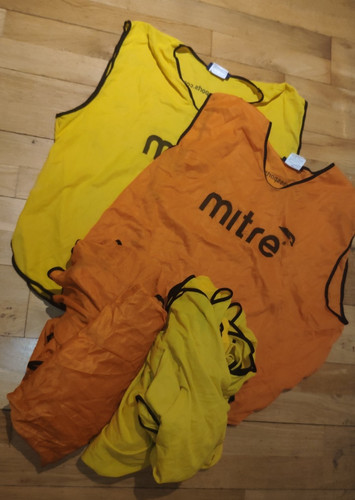 12x mitre mesh training bibs - mesh,