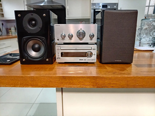 Hitachi dab mini - stereo, system