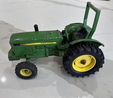 ERTL John Deere 950 Compact