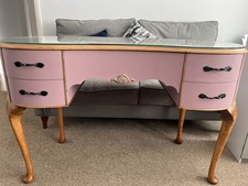 Vintage Kidney Shaped Dressing