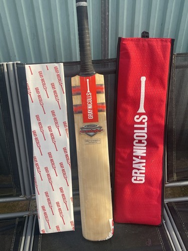 Gray nicolls predator pro - nicolls,