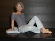 Elisa figurine/sculpture