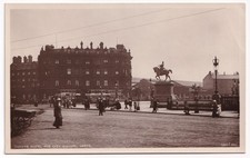 Leeds City Square Old Queens