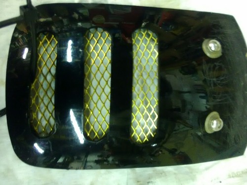 Suzuki gsxr 1100 750front - suzuki,