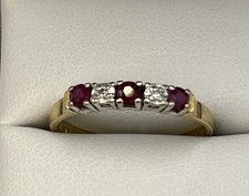 Vintage 18ct Gold, Ruby & Diamond 5 Stone Ring.  Size R.  2.6 Grams.  1975