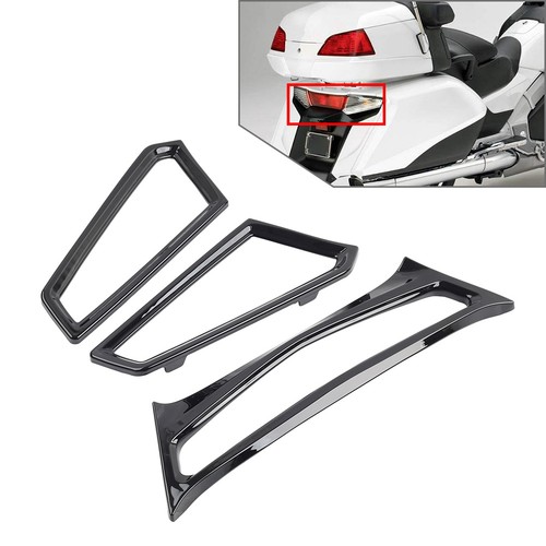 Rear taillight combination - rear,