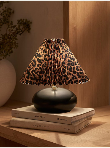 Black leopard print - print, battery