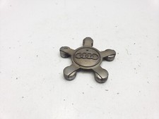 AUDI A3 8V CENTRE WHEEL CAP COVER 8R0601165 2013