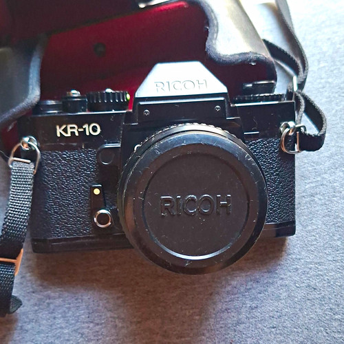 Ricoh black 35mm slr - ricoh,