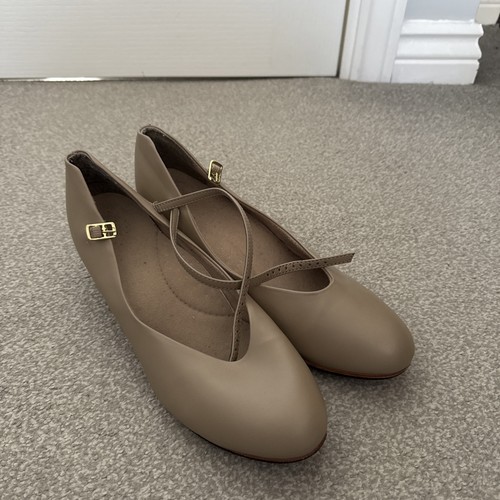 Women capezio 550 tan - women’s,