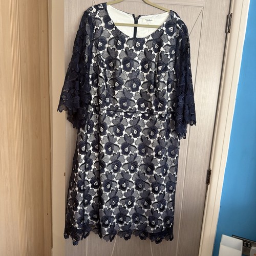 Beautiful navy and off white - navy,