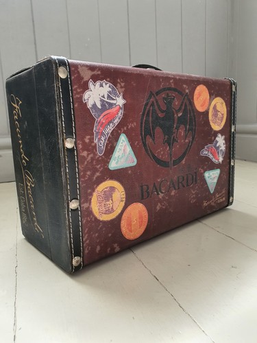 Bacardi rum suitcase bar - -,