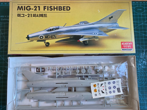 Academy mikoyan mig - academy, mig-21