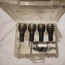 Genuine Renault Laguna 2008 Locking Wheel Nuts & Key Set