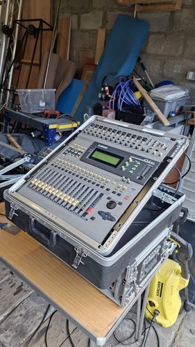 Yamaha 01v digital - yamaha, mixer