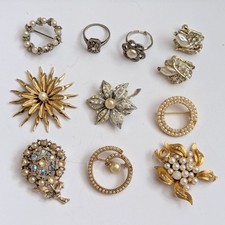 Vintage BROKEN Jewellery Lot