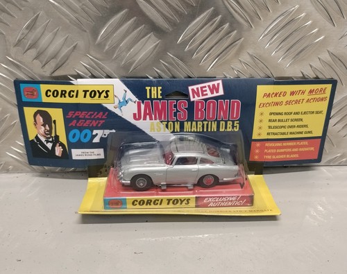 Corgi model club james - model, 1/43