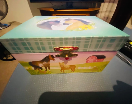 Jewellery box with - jewellery, horses