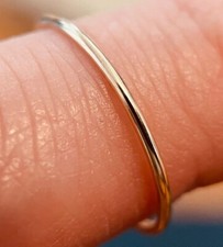 NEW 9ct Gold Stacking Ring |