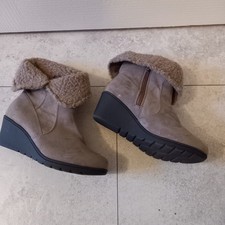 ladies F&F sensitive sole size