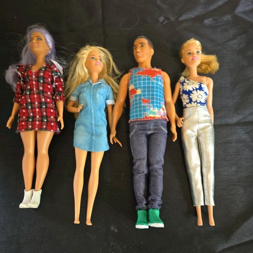 Barbie doll bundle - doll, bundle(s10)
